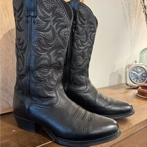 Black Ariat Men’s Heritage R Toe Western Boots